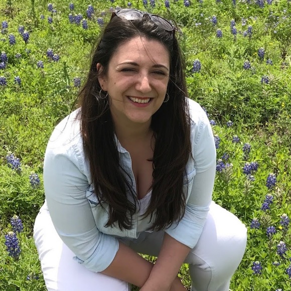 Meet your Posher, Kayla - Picture 1 of 1